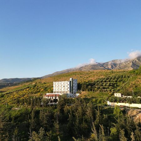 Doko Hotel Radhimë Extérieur photo