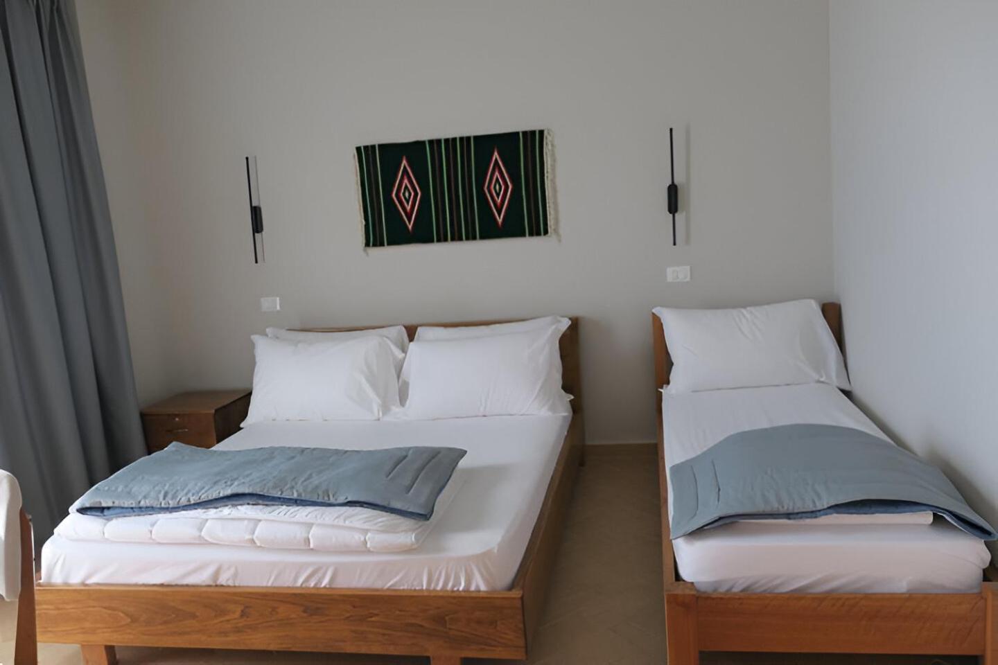 Doko Hotel Radhimë Extérieur photo