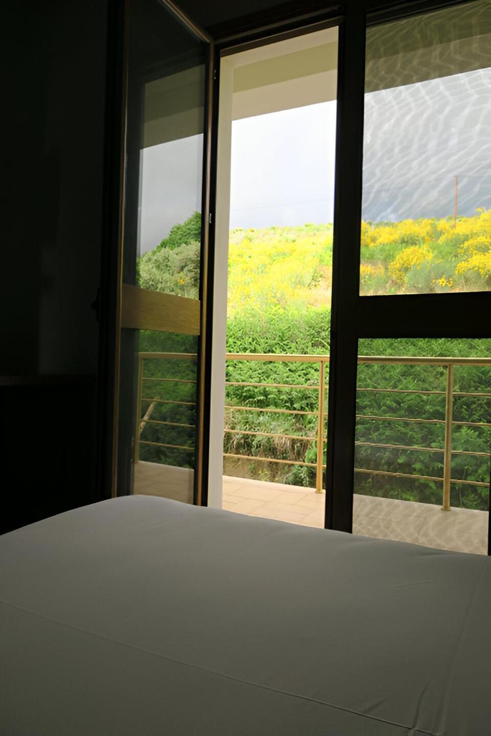 Doko Hotel Radhimë Extérieur photo