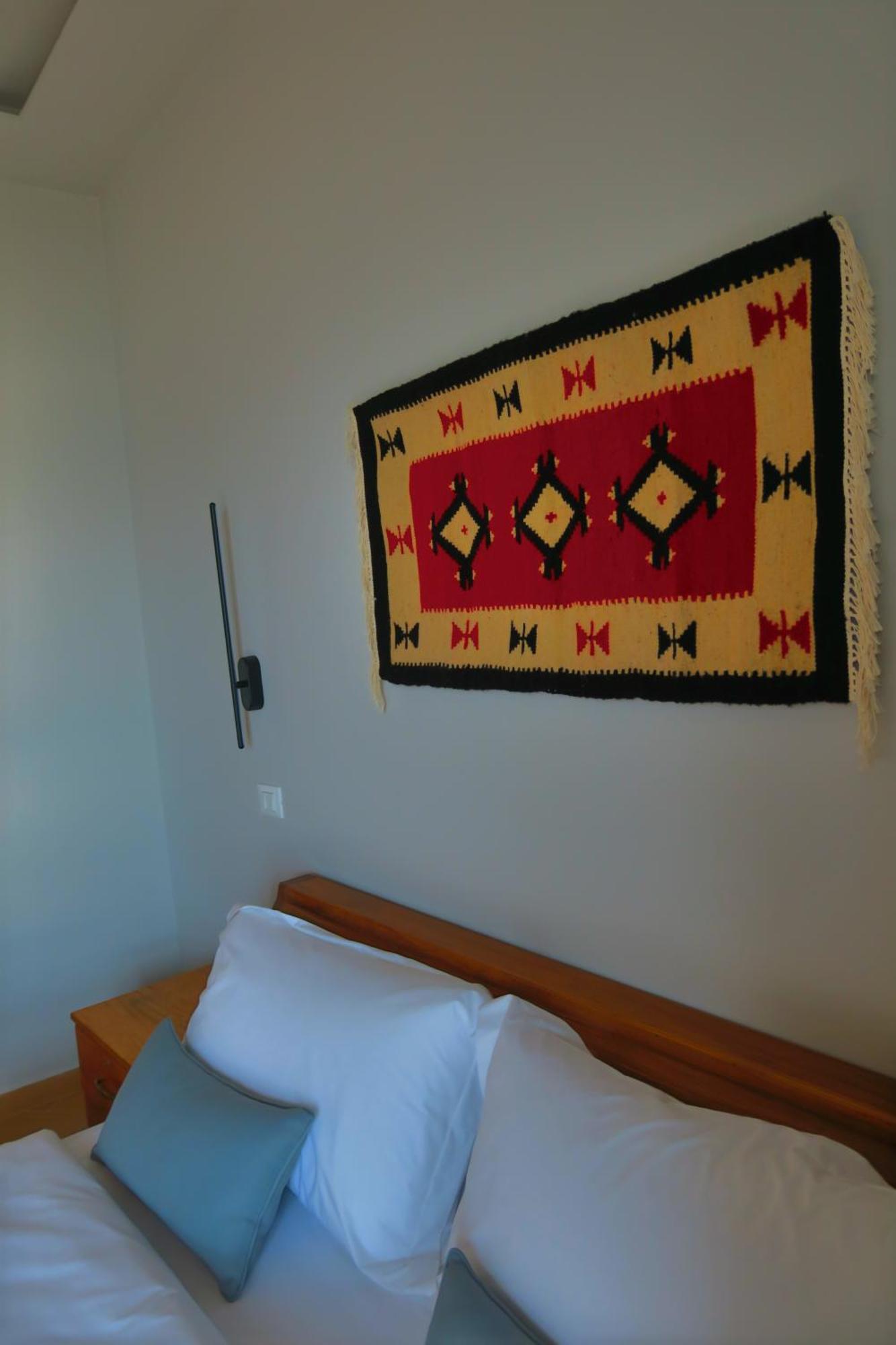 Doko Hotel Radhimë Extérieur photo