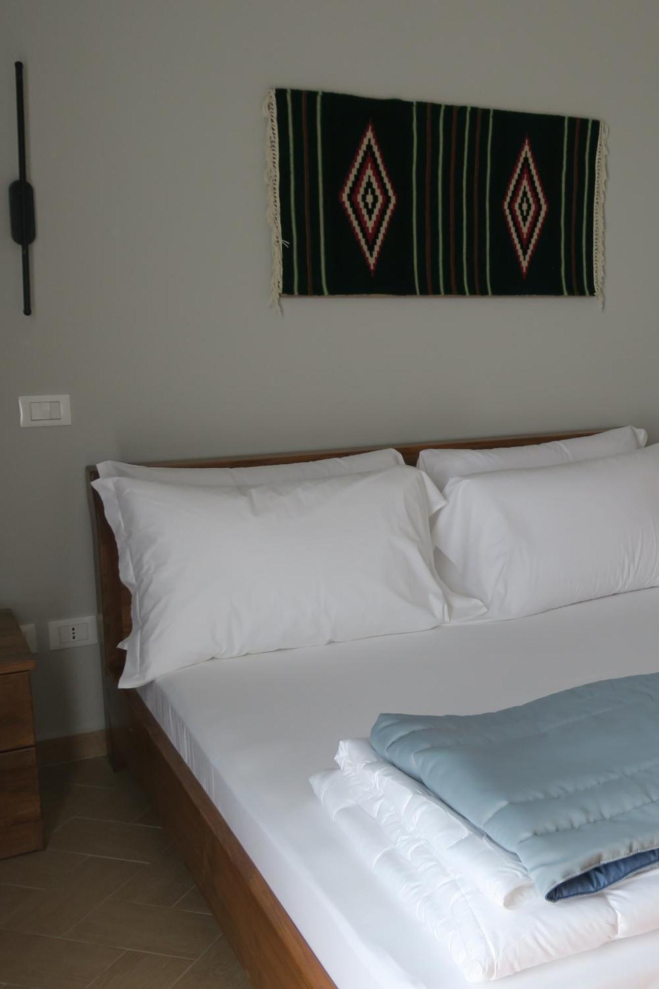 Doko Hotel Radhimë Extérieur photo