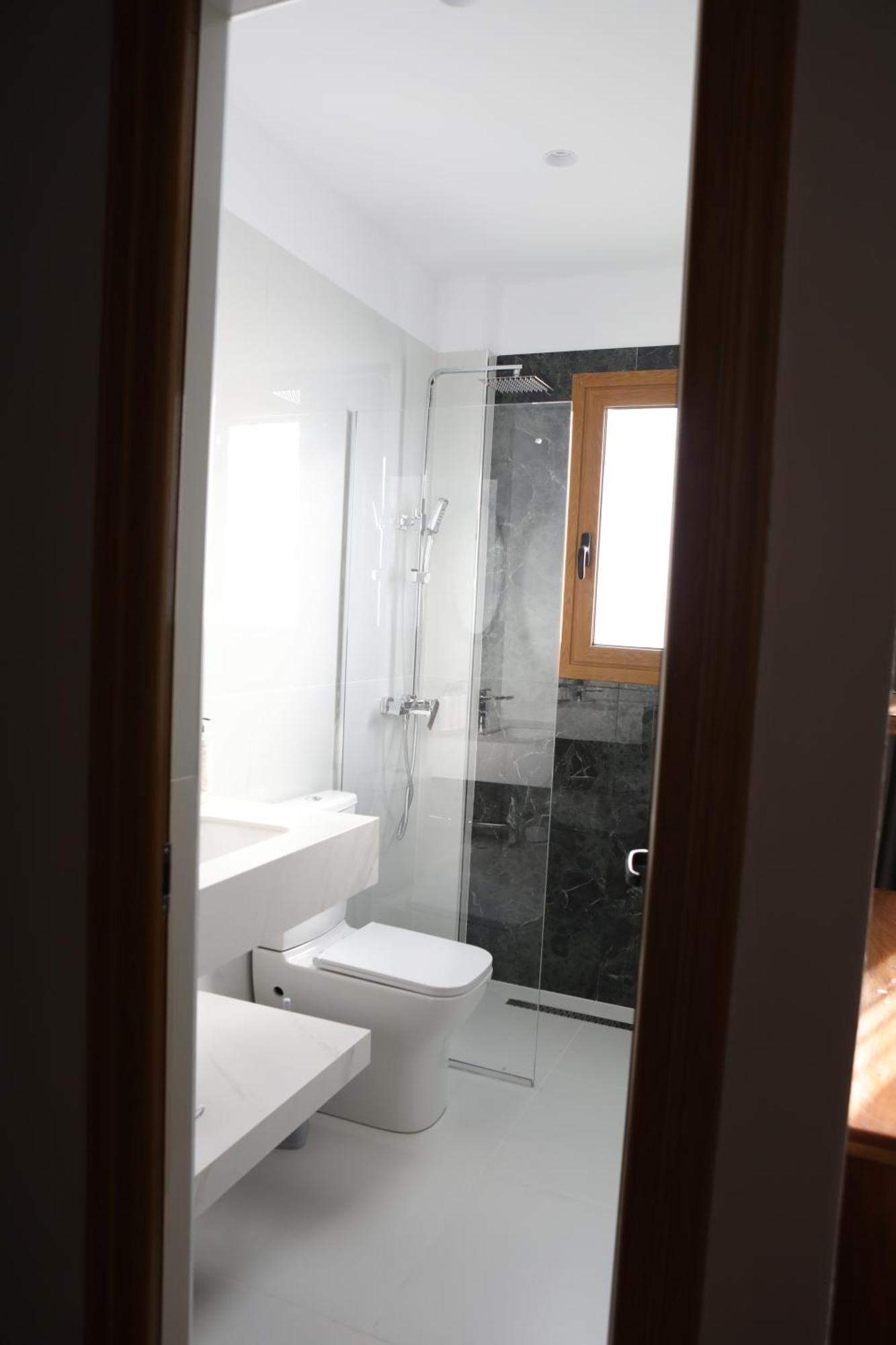 Doko Hotel Radhimë Extérieur photo