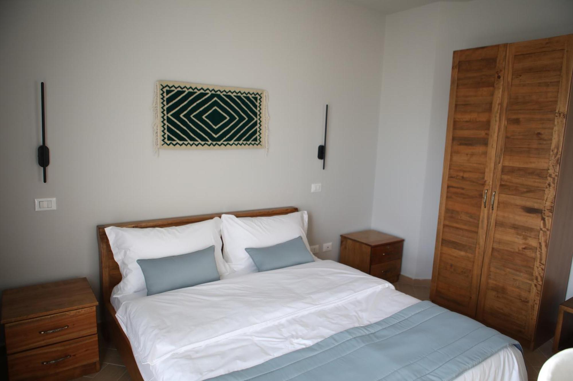 Doko Hotel Radhimë Extérieur photo